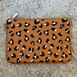 Brand New Thirty-One Rubie Mini Clutch Lovely Leopard Pebble